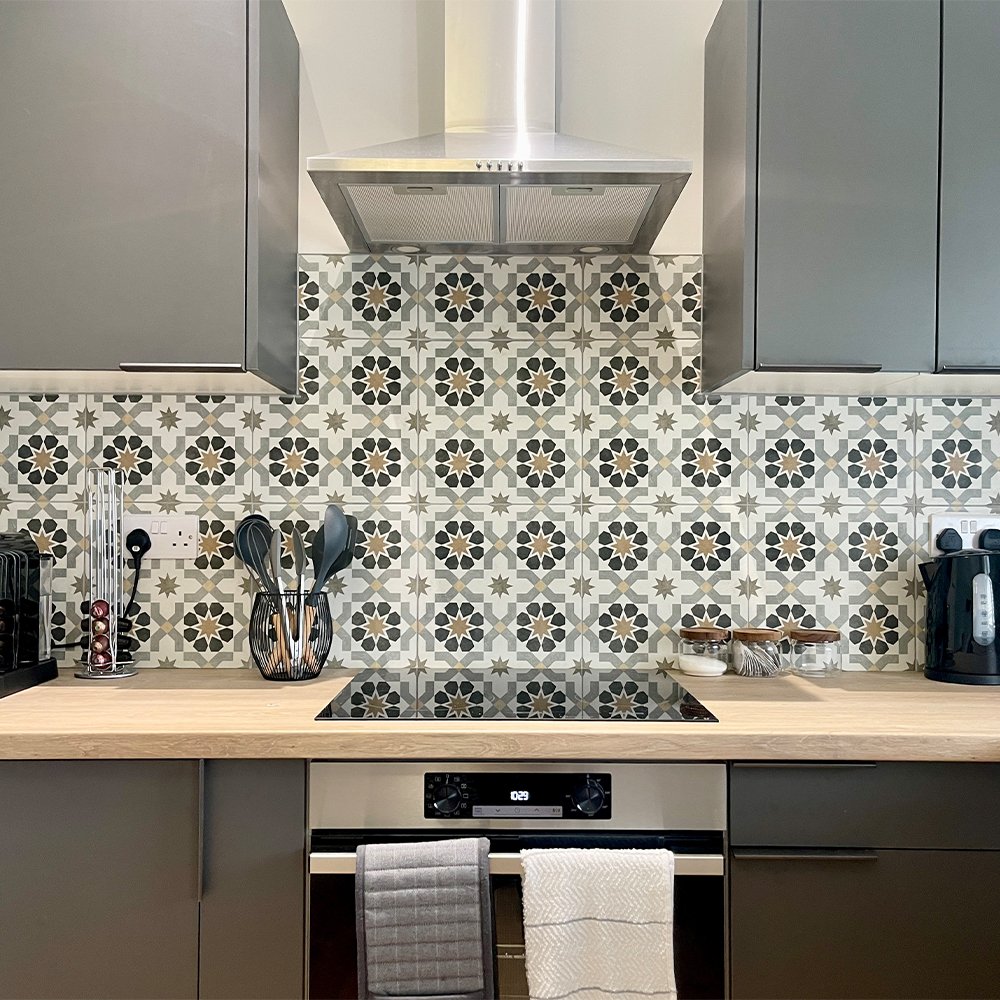 Serviced-Accommodation_0000_Kitchen 2